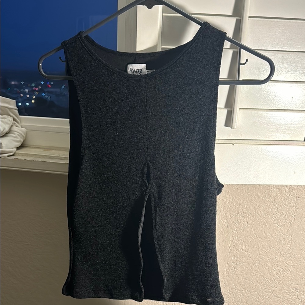 Princess Polly Peek a boo Top